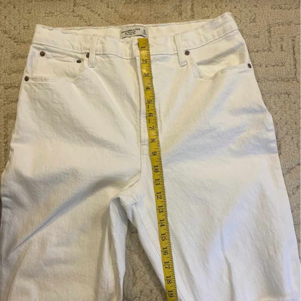 Abercrombie & Fitch The 90s Straight Ultra High Rise White Distressed Jean 31/12 - Picture 5 of 9